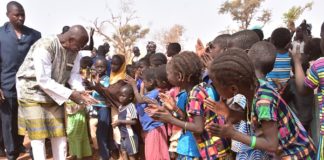 Lioudougou de Kongoussi : Le PM apporte un message d’espoir aux déplacés