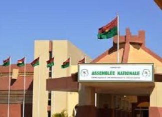 Coronavirus: l’Assemblée nationale suspend les séances plénières (Communiqué)