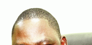 Des éclairs dans la grisaille