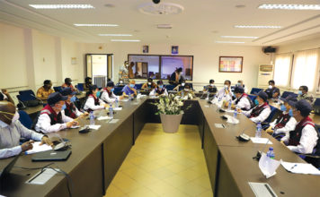 Riposte au COVID-19 au Burkina : des experts chinois découvrent le plan de l’OMS