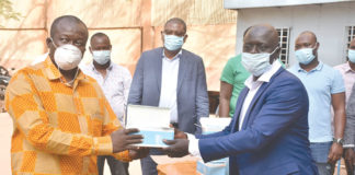 Lutte contre le COVID-19 : Un Burkinabè vivant en Chine offre 32 500 bavettes