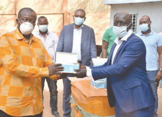 Lutte contre le COVID-19 : Un Burkinabè vivant en Chine offre 32 500 bavettes