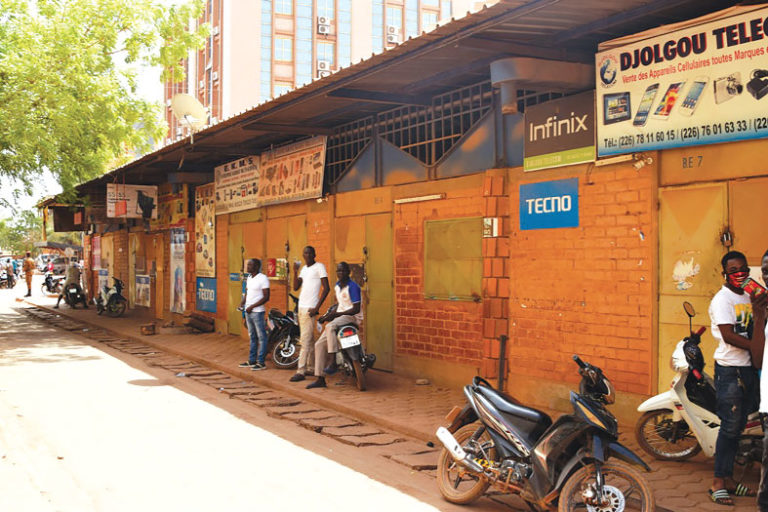 Mesures contre le COVID-19 à Ouagadougou: le désarroi des commerçants