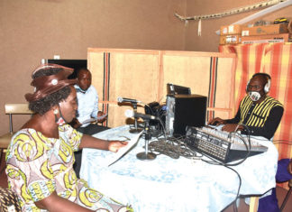 Education en période de crise: La radio scolaire réémet sur la 107.4 MHZ