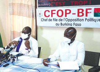 Lutte contre la COVID-19 : l’opposition politique demande la levée du couvre-feu