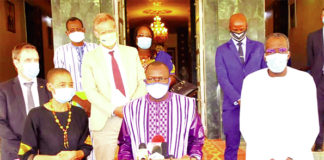 Elections de novembre 2020 : la troïka des partenaires apporte 12 milliards F CFA