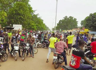 Marche à Bobo pour la levée du couvre-feu Les manifestants dispersés à coups de gaz lacrymogène