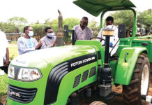 Conseil régional des Hauts-Bassins : Huit tracteurs pour booster la production coopérative