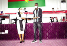 Promesse de Roch Marc Christian Kaboré : Les premiers étudiants reçoivent leurs ordinateurs