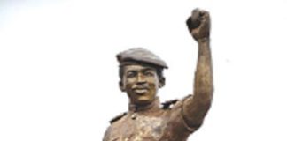 Mémorial Thomas Sankara: la statue revue et corrigée