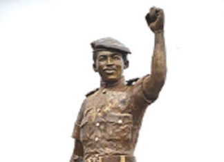 Mémorial Thomas Sankara: la statue revue et corrigée