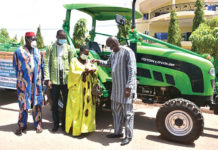 Développement agricole : Les producteurs semenciers reçoivent 64 tracteurs