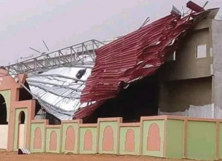 Toiture décoiffée du stade régional de Tenkodogo