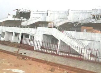 Toiture décoiffée du stade de Tenkodogo : Les services techniques font le constat sur le chantier