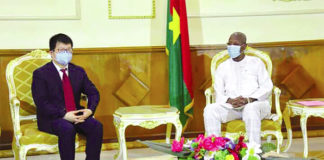 Coopération sino-burkinabè : le bitumage de la route Banfora-Gaoua en discussion