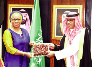 Lutte contre la COVID-19 : l’Arabie Saoudite offre 50 tonnes de dattes