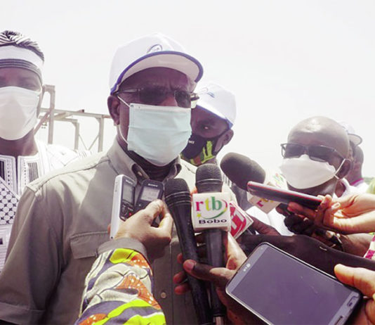 Réhabilitation du barrage de Moussodougou : Le ministre Ambroise Ouédraogo s’assure de la qualité des travaux