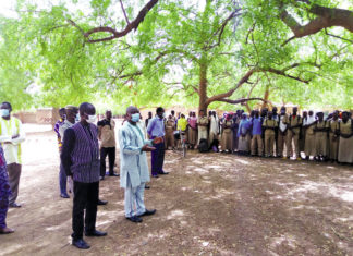 Reprise des cours à Kaya : Des élèves et enseignants attendent leurs masques