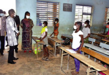 Réouverture des classes d’examen: des cours de COVID-19 dispensés aux élèves