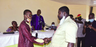 Boussé: le ministre Siméon Sawadogo joue au médiateur