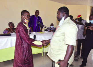 Boussé: le ministre Siméon Sawadogo joue au médiateur