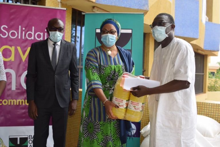Lutte contre la COVID-19 : Bank of Africa fait don de vivres au ministère en charge de la femme.   