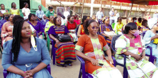 Soutien aux personnes vulnérables : des veuves des FDS reçoivent des vivres