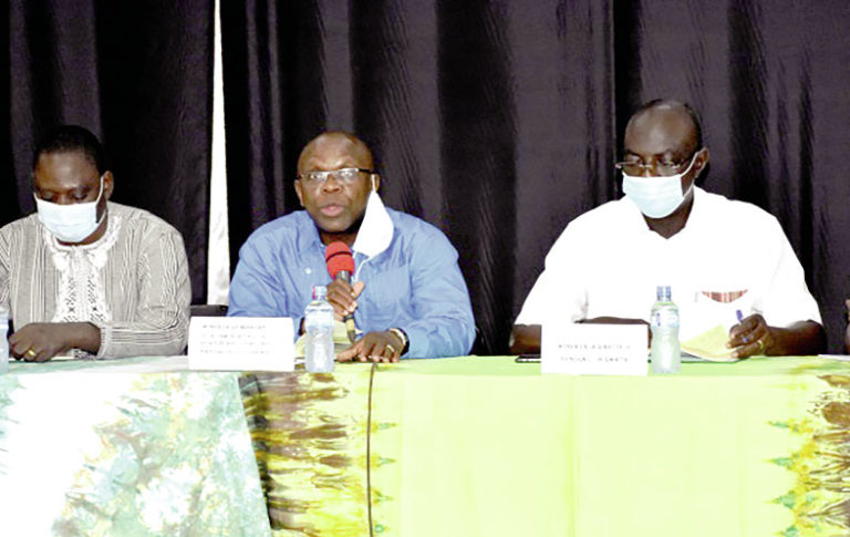 Médias publics : Le ministre de la Communication échange avec les agents de Bobo-Dioulasso