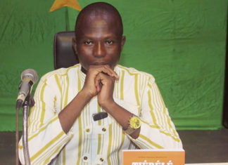 Sortie du livre « Tiébélé » : La seconde casquette du chanteur Abraham Abassagué