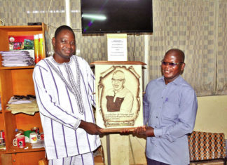 Sidwaya : La rédaction Sport reconnaissante au doyen Fernand Kouda