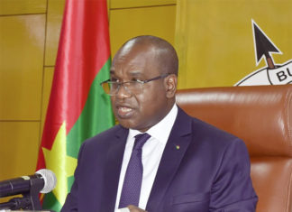 Fermeture des frontières aériennes : plus de 2400 Burkinabè rapatriés