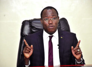 Pr Abdoulaye Soma, candidat à l’élection présidentielle « Je ne vais jamais m’aligner derrière l’ancienne génération politique »