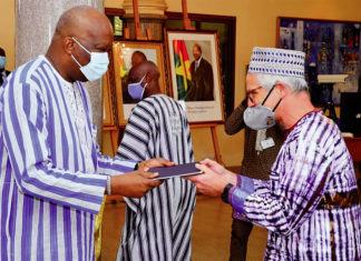 Diplomatie : Six nouveaux ambassadeurs accredités au Burkina