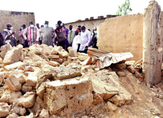 Pluies diluviennes à Ouagadougou : Bala Sakandé réconforte les sinistrés