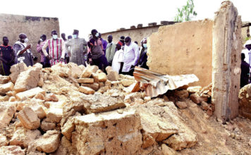 Pluies diluviennes à Ouagadougou : Bala Sakandé réconforte les sinistrés