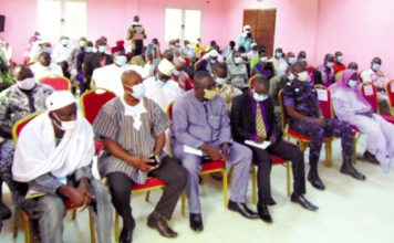 Paix et cohésion sociale: un dialogue inclusif pour vaincre le terrorisme