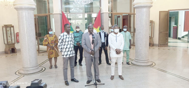 Construction du premier satellite burkinabè: le président du Faso promet d’accompagner  la suite du projet
