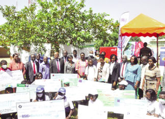 Rentrée scolaire 2020-2021 : la CARFO redonne espoir à 750 orphelins