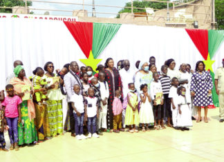 Soutien aux familles des soldats tombés au combat : des parcelles et kits scolaires pour les veuves et orphelins