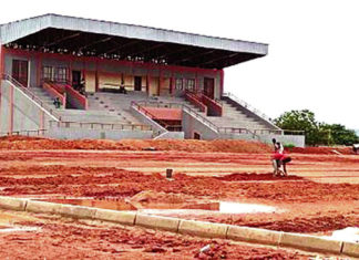Réhabilitation du stade municipal de Banfora : Daouda Azoupiou satisfait du niveau du chantier