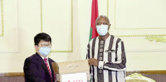 Lutte contre la COVID-19: la Chine offre du matériel de 600 millions F CFA