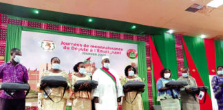 Journée de reconnaissance du député à l’enseignant 134 éducateurs primés