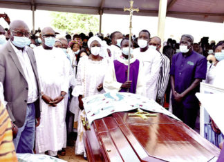 Obsèques de Bila Charles Kaboré : l’ultime hommage à un “exemple d’humilité”