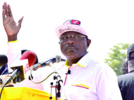 Eddie Komboïgo : veut remettre le pays sur de bons rails