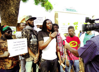 Gestion du droit d’auteur: des artistes mécontents