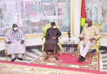 Des observateurs rendent compte au président du Faso