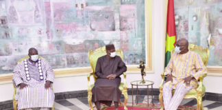 Des observateurs rendent compte au président du Faso