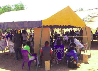 Des bureaux de vote à « l’air libre » à Ziniaré