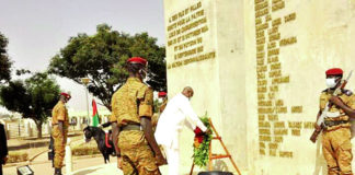 An VI de l’insurrection populaire : Le Premier ministre rend hommage aux martyrs