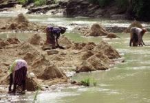 Ramassage de sable à Gon-Boussougou : De l’« or » sur les berges des rivières